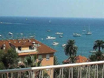 Nettuno Диано-Марина