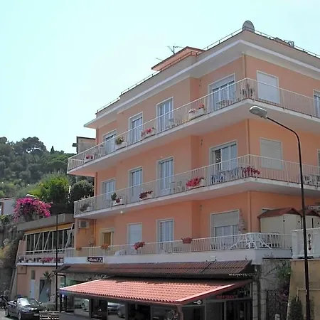 Hotel Nettuno Diano Marina
