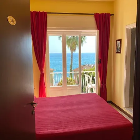 Отель Nettuno 3*